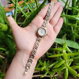 Vintage Dainty Acqua Indiglo Quartz Classic Watch